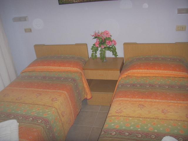Hotel Marinella Rimini Zimmer foto